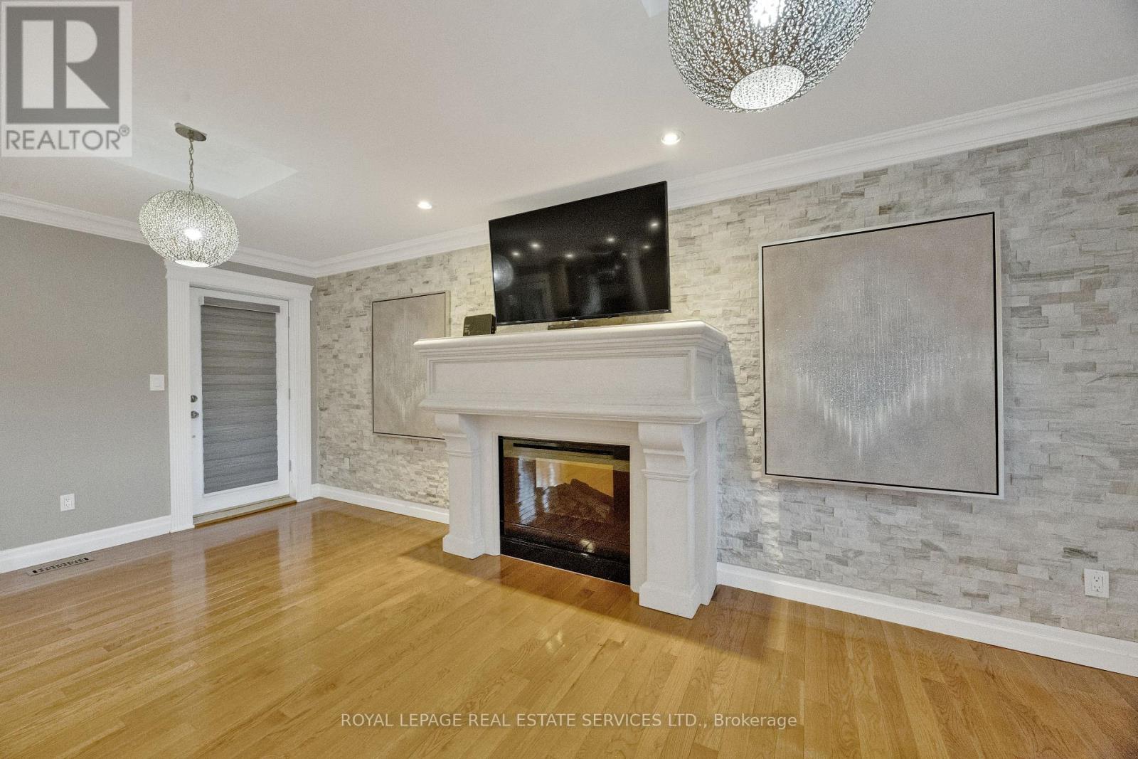 308 Third Line, Oakville, Ontario  L6L 4A4 - Photo 17 - W12701822