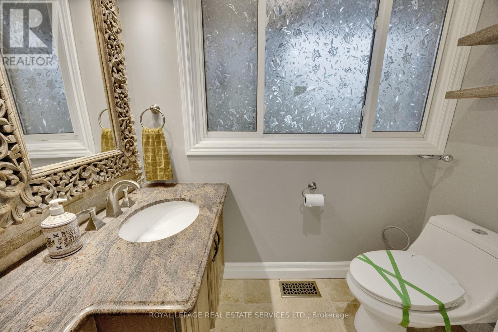 308 Third Line, Oakville, Ontario  L6L 4A4 - Photo 21 - W12701822