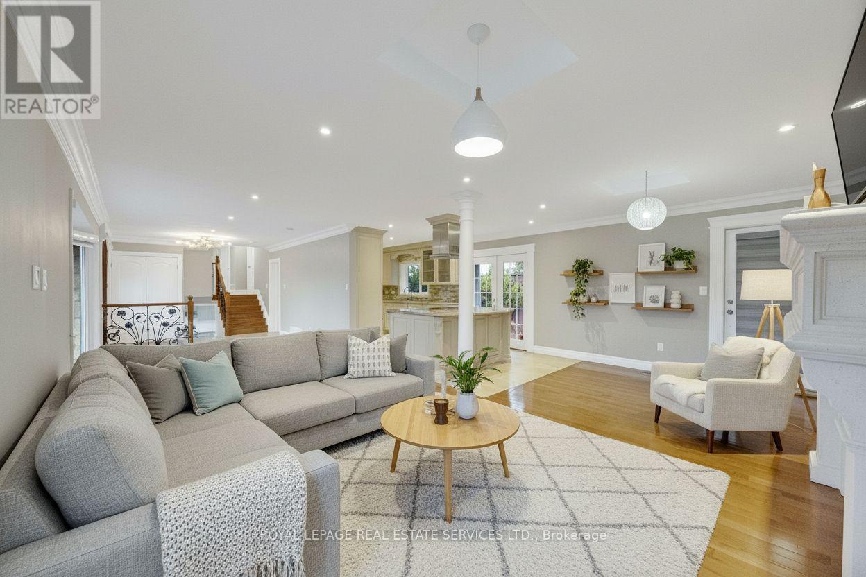 308 Third Line, Oakville, Ontario  L6L 4A4 - Photo 7 - W12701822