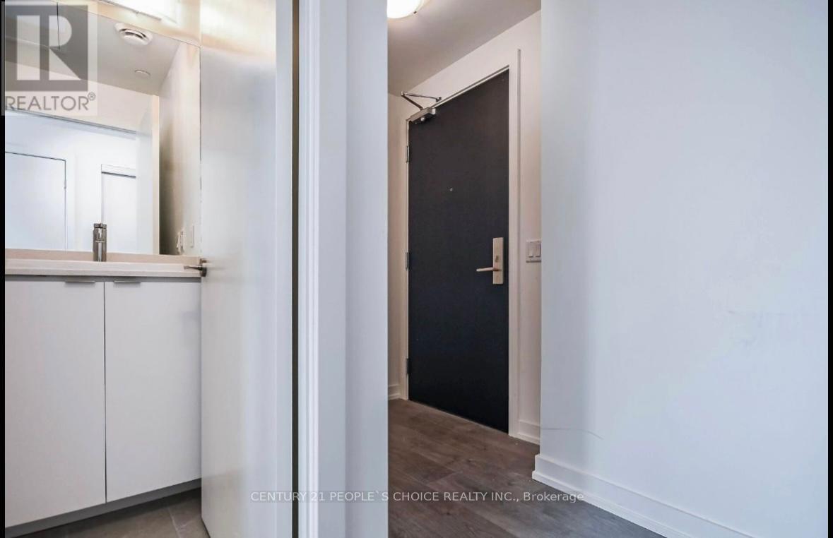 1008 - 55 Duke St W Street, Kitchener, Ontario  N2G 1A6 - Photo 3 - X12701832