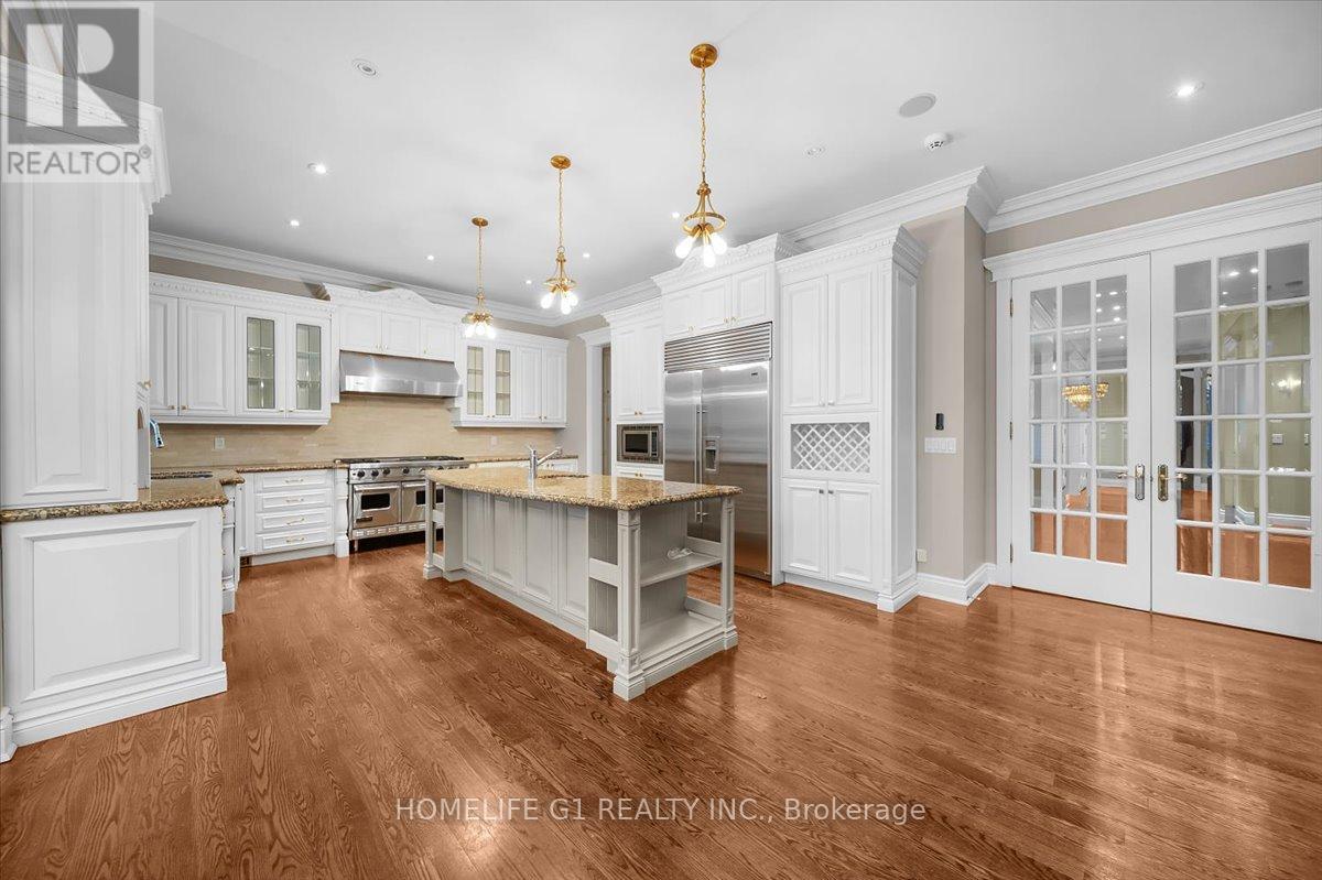 210 St Leonards Avenue, Toronto, Ontario  M4N 1K7 - Photo 14 - C12677944