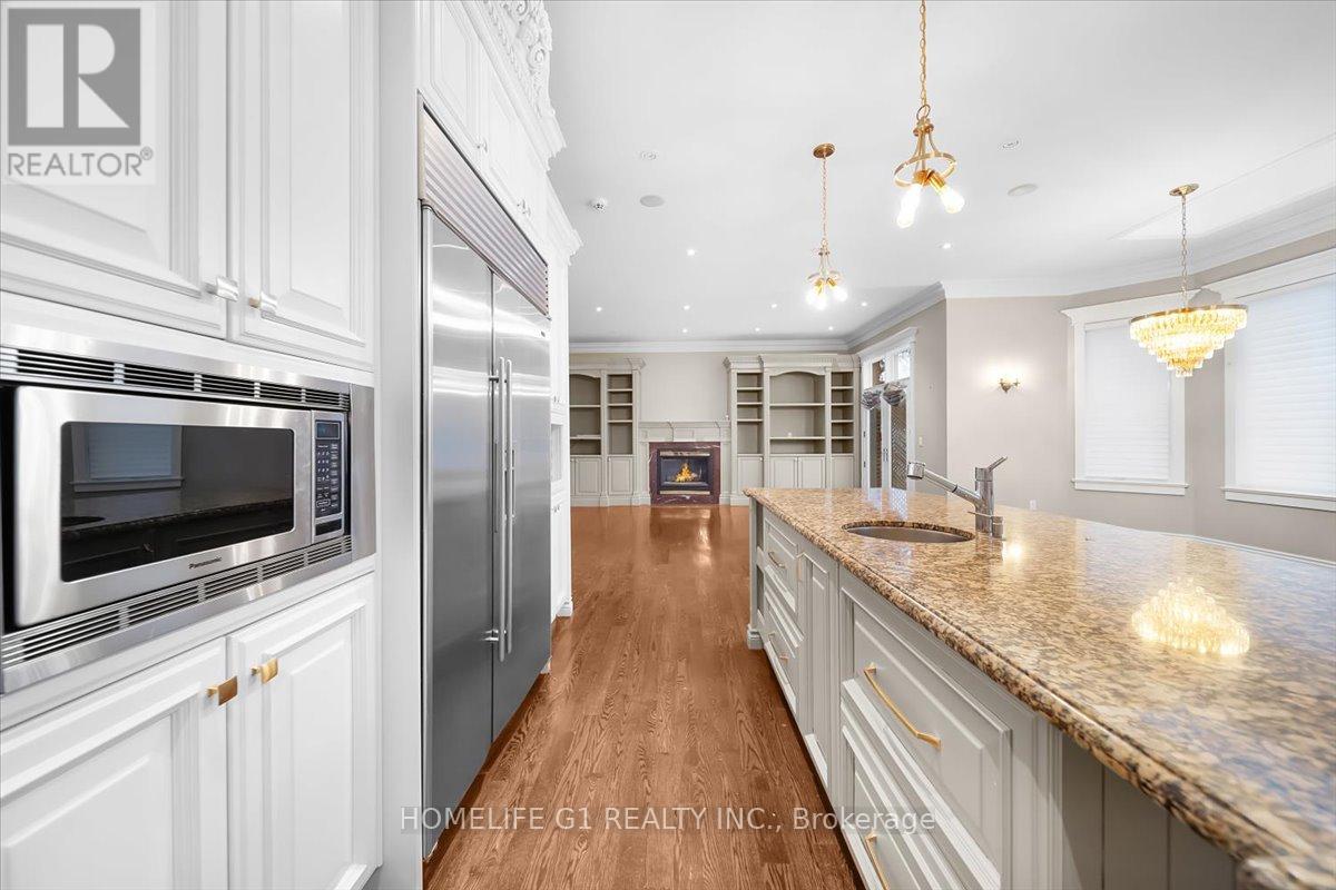 210 St Leonards Avenue, Toronto, Ontario  M4N 1K7 - Photo 17 - C12677944