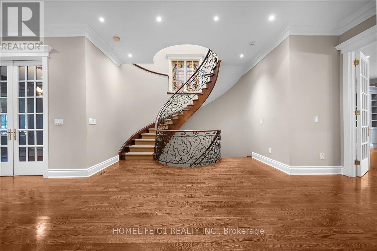 210 St Leonards Avenue, Toronto, Ontario  M4N 1K7 - Photo 19 - C12677944