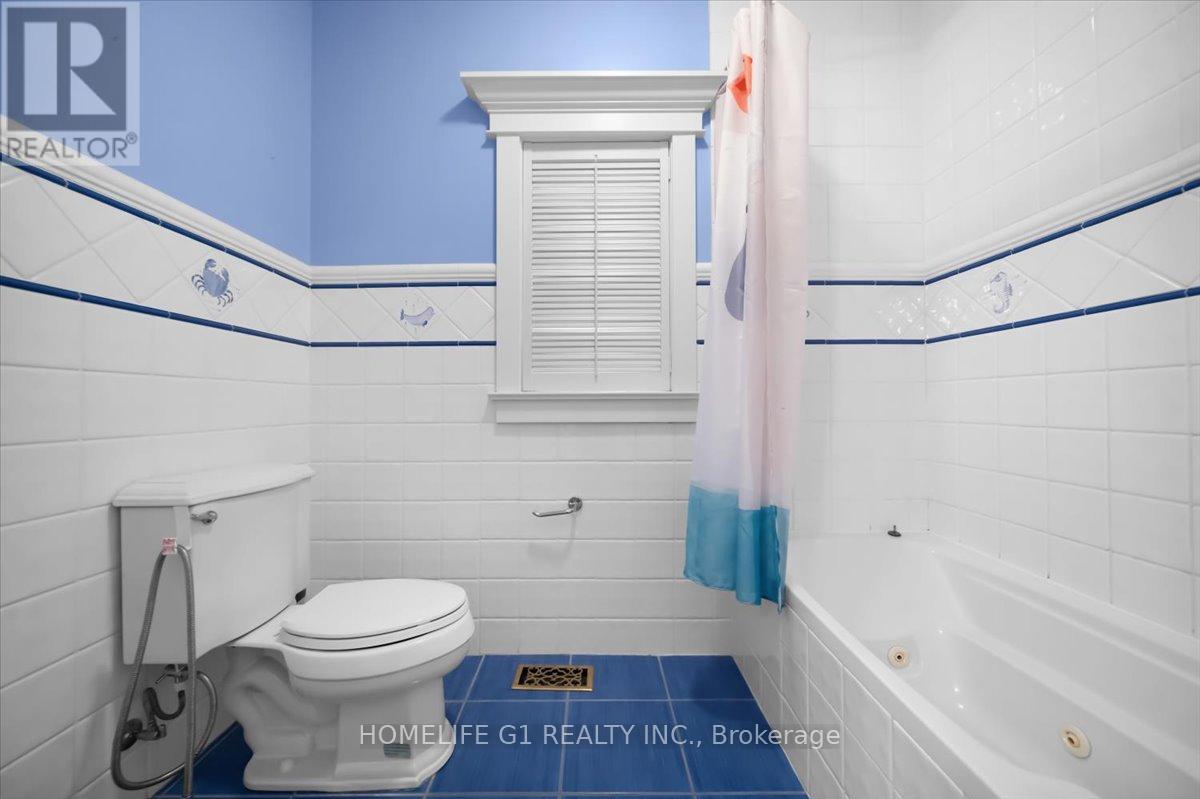 210 St Leonards Avenue, Toronto, Ontario  M4N 1K7 - Photo 30 - C12677944