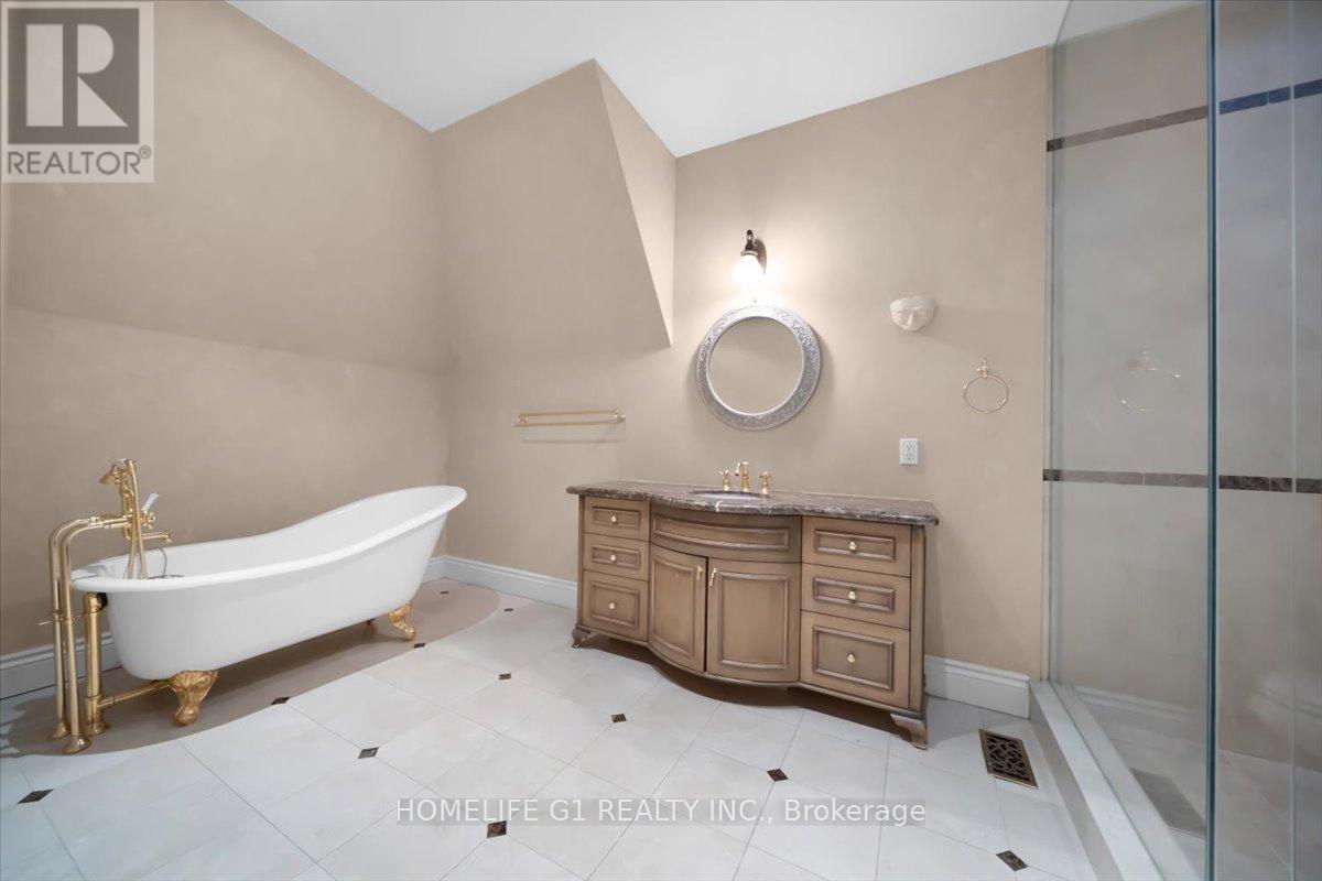 210 St Leonards Avenue, Toronto, Ontario  M4N 1K7 - Photo 35 - C12677944