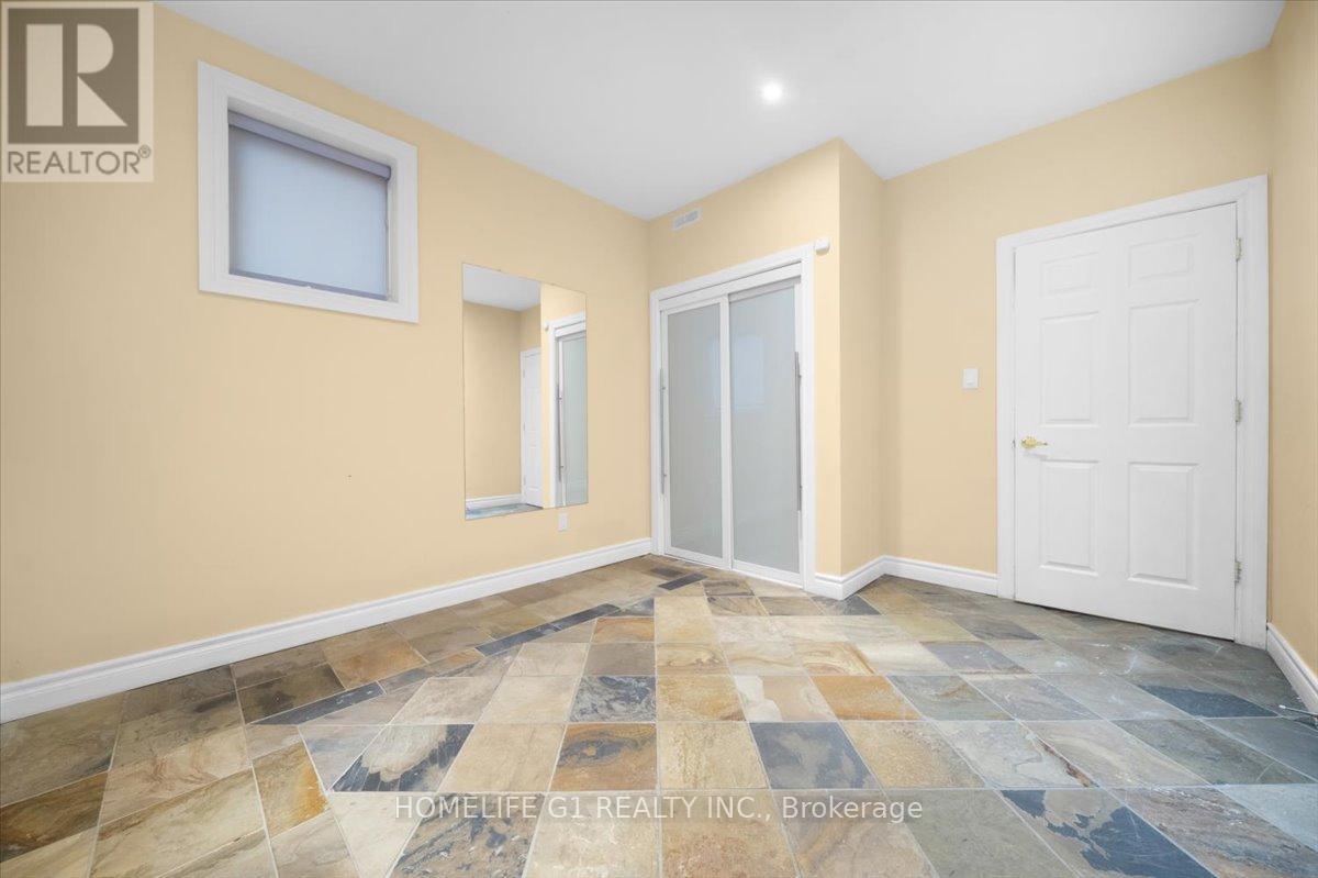 210 St Leonards Avenue, Toronto, Ontario  M4N 1K7 - Photo 43 - C12677944