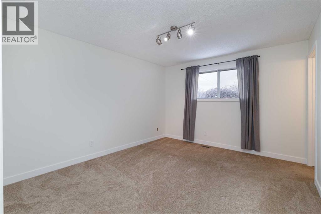 256 Queen Tamara Way Se, Calgary, Alberta  T2J 4E7 - Photo 22 - A2278377