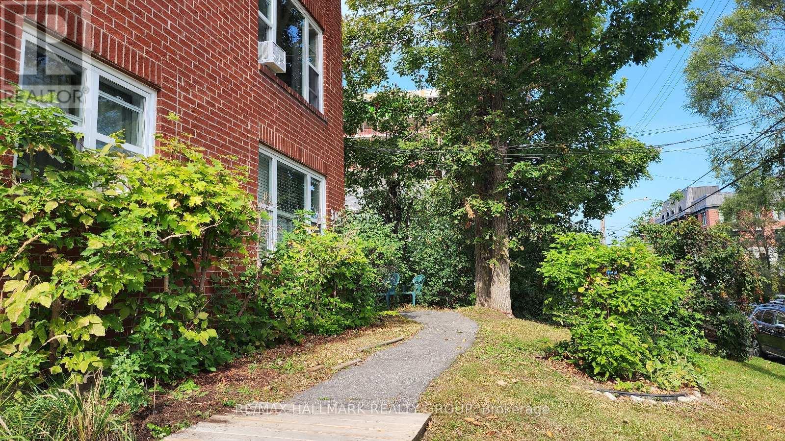 4 - 346 Winona Avenue, Ottawa, Ontario  K1Z 5H4 - Photo 2 - X12701858
