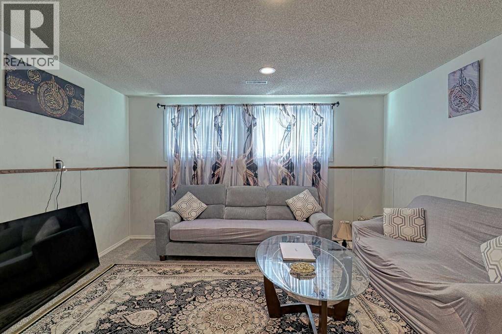 4728 Rundlehorn Drive Ne, Calgary, Alberta  T1Y 2N4 - Photo 31 - A2273423