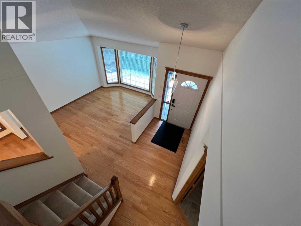 127 Douglasbank Court Se, Calgary, Alberta  T2Z 2C3 - Photo 10 - A2279428