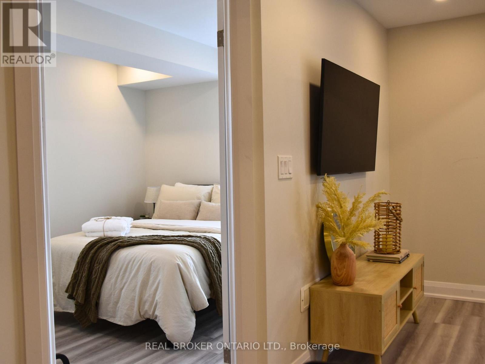 Lower - 1004 Dashwood Court, Pickering, Ontario  L1V 0G7 - Photo 12 - E12701856