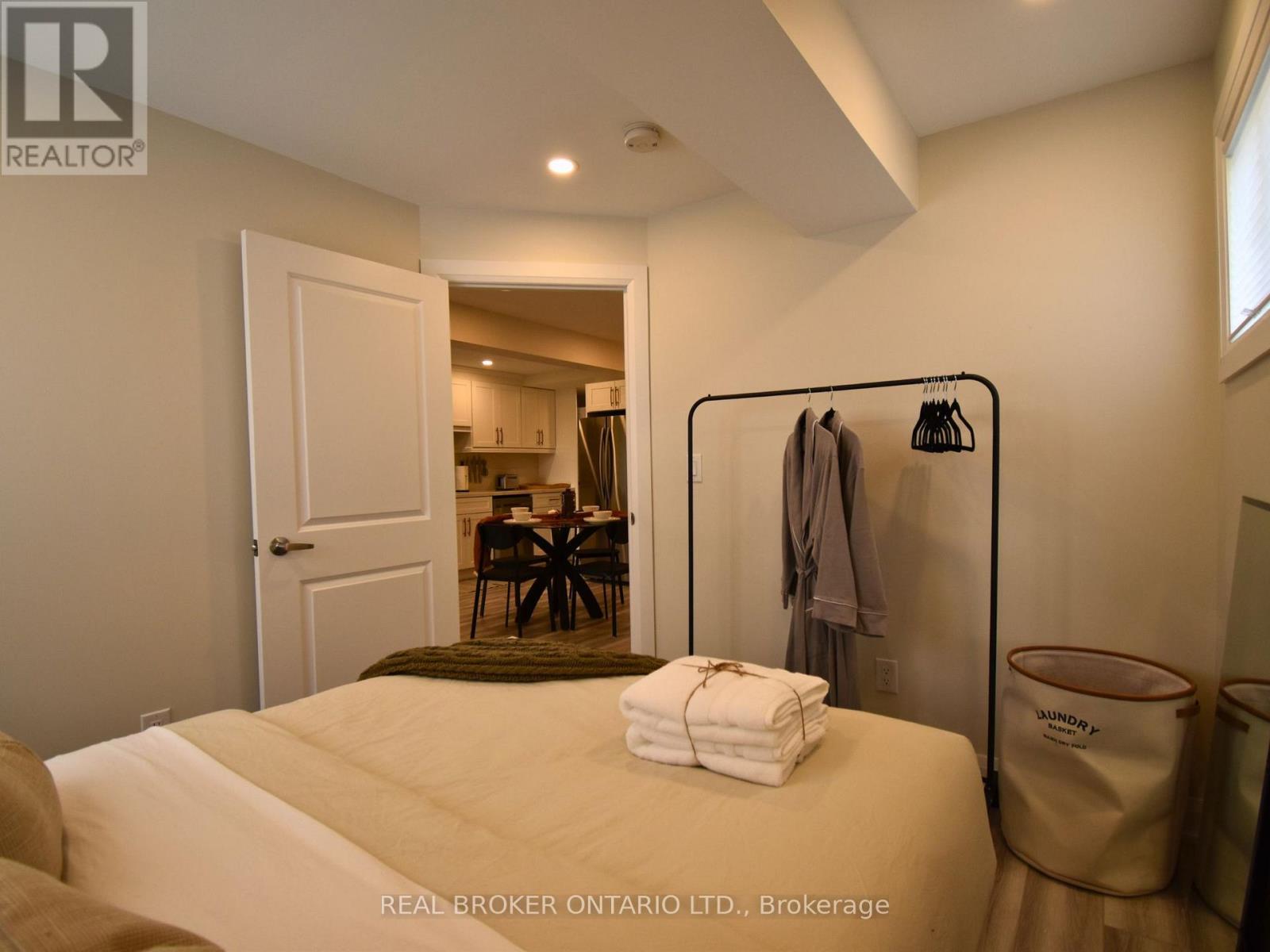 Lower - 1004 Dashwood Court, Pickering, Ontario  L1V 0G7 - Photo 16 - E12701856