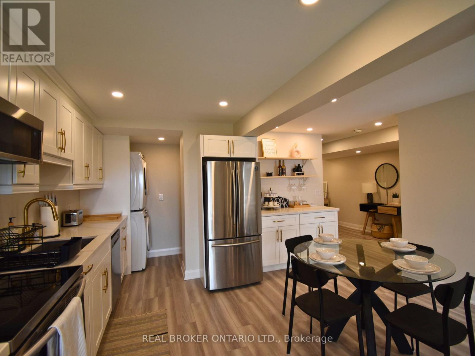 Lower - 1004 Dashwood Court, Pickering, Ontario  L1V 0G7 - Photo 3 - E12701856