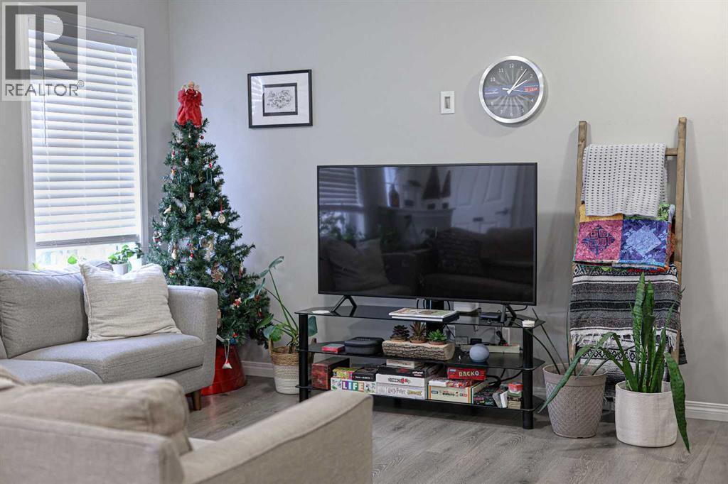 231 Windford Crescent Sw, Airdrie, Alberta  T4B 5E5 - Photo 3 - A2279446