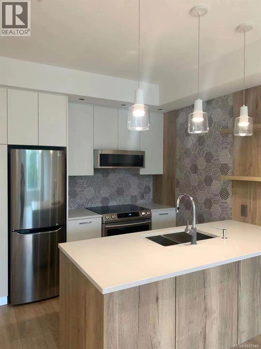 206 1588 North Dairy Rd, Saanich, British Columbia