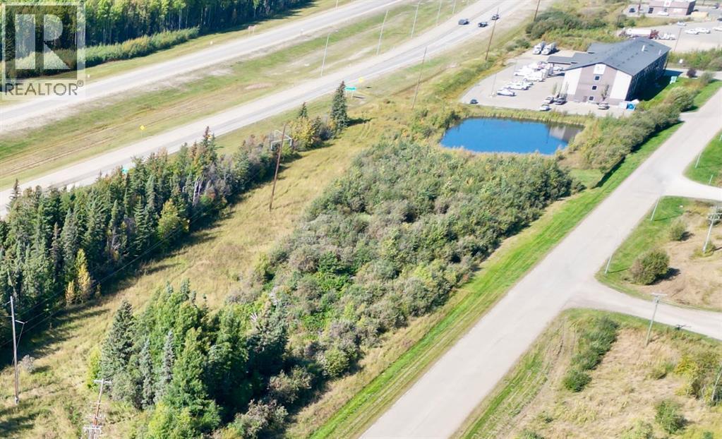 321 1a Avenue, Fox Creek, Alberta  T0H 1P0 - Photo 1 - A2257603