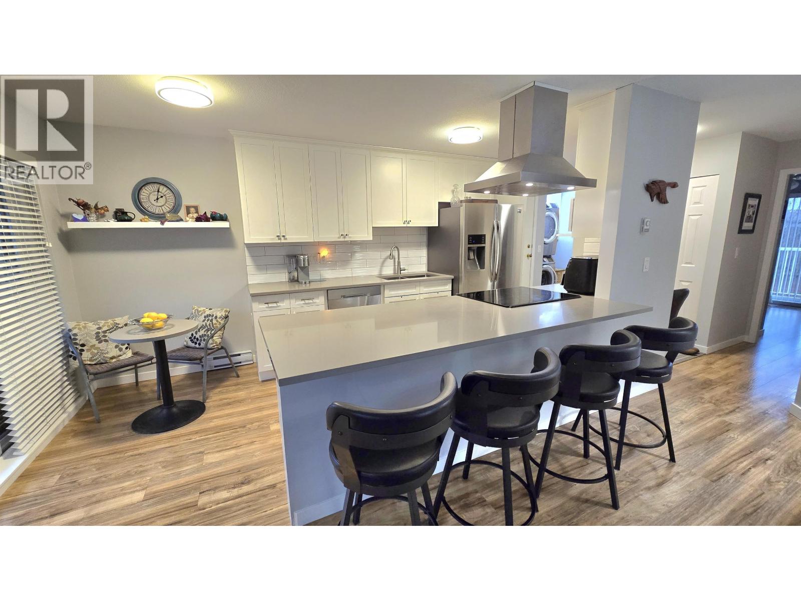 10 20799 119 Avenue, Maple Ridge, British Columbia  V2X 9S7 - Photo 2 - R3079738