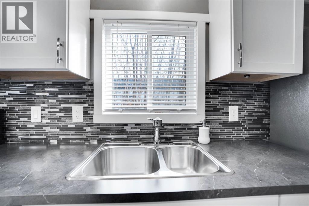 208, 3223 83 Street Nw, Calgary, Alberta  T3B 5N4 - Photo 3 - A2271534