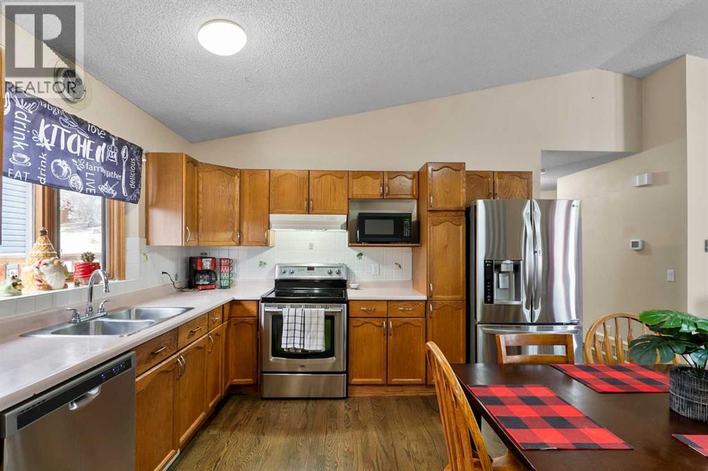 74 Sprucegrove Way Se, Airdrie, Alberta  T4B 2E1 - Photo 6 - A2276250