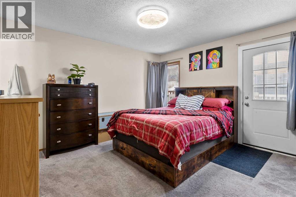 74 Sprucegrove Way Se, Airdrie, Alberta  T4B 2E1 - Photo 11 - A2276250