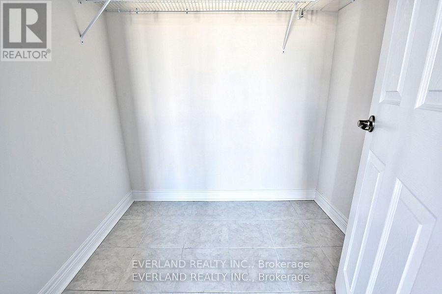 173 Mumbai Drive, Markham, Ontario  L3S 4N3 - Photo 5 - N12701878