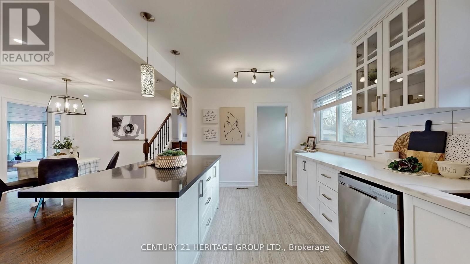 194 Sewell Drive, Oakville, Ontario  L6H 1E4 - Photo 10 - W12701862