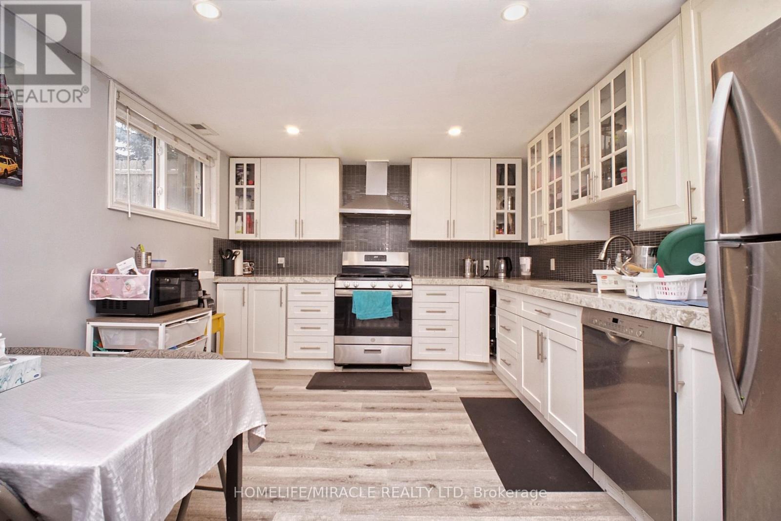 61 Bosworth Crescent, Kitchener, Ontario  N2E 1Y9 - Photo 20 - X12701870