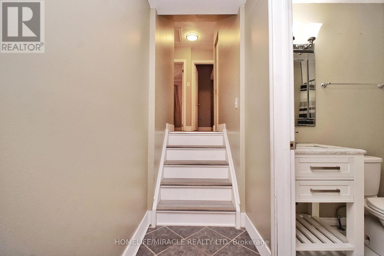 61 Bosworth Crescent, Kitchener, Ontario  N2E 1Y9 - Photo 25 - X12701870