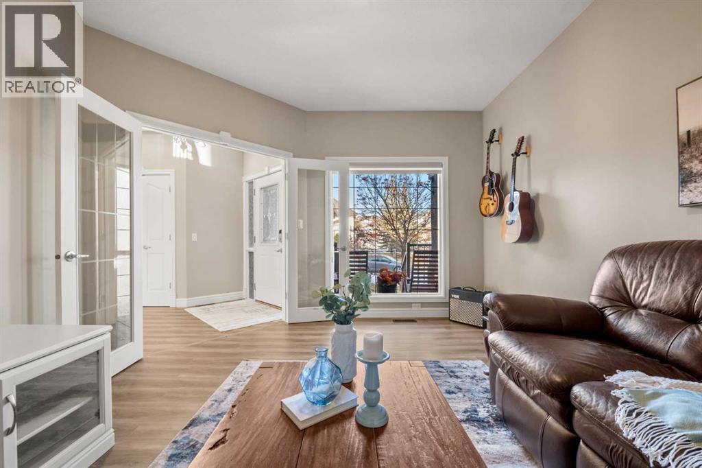 242 Tuscany Ridge Park Nw, Calgary, Alberta  T3L 2H8 - Photo 5 - A2279153