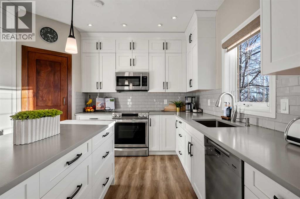 242 Tuscany Ridge Park Nw, Calgary, Alberta  T3L 2H8 - Photo 12 - A2279153