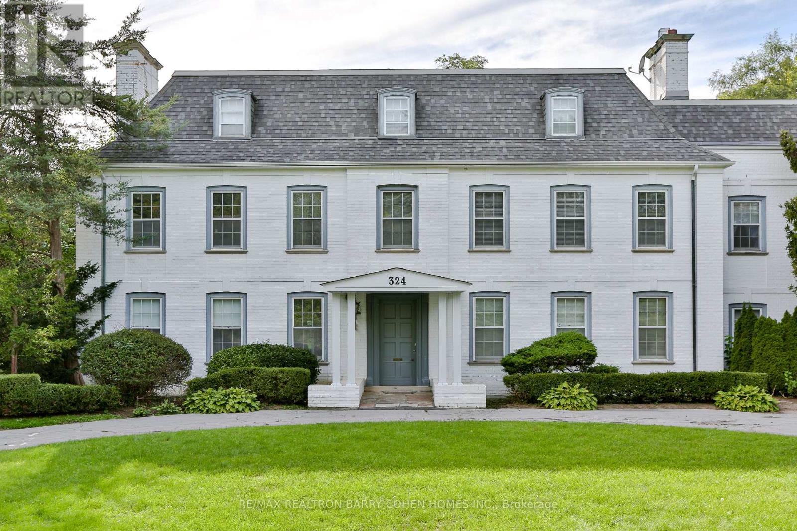 324 OLD YONGE STREET, Toronto, Ontario