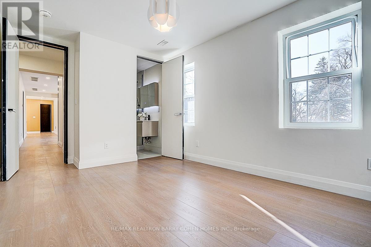324 Old Yonge Street, Toronto, Ontario  M2P 1R4 - Photo 32 - C12701890
