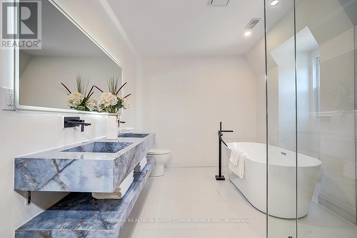 324 Old Yonge Street, Toronto, Ontario  M2P 1R4 - Photo 41 - C12701890