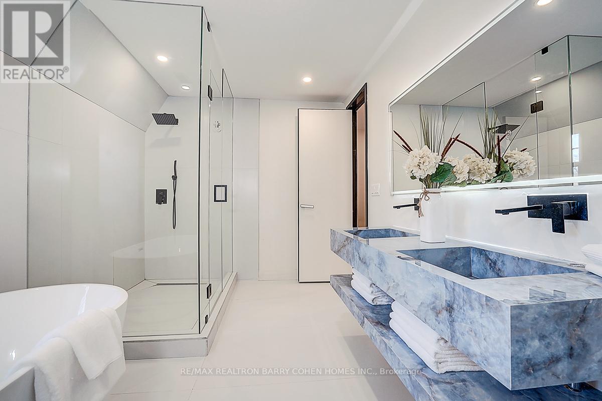 324 Old Yonge Street, Toronto, Ontario  M2P 1R4 - Photo 42 - C12701890