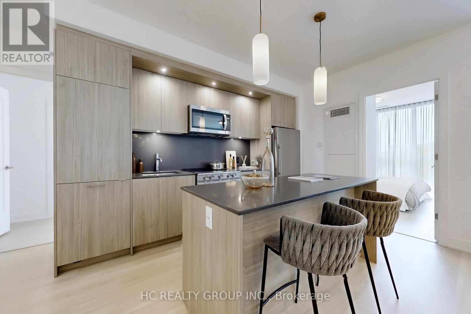 222 - 30 Inn On The Park Drive, Toronto, Ontario  M3C 0P7 - Photo 13 - C12701894