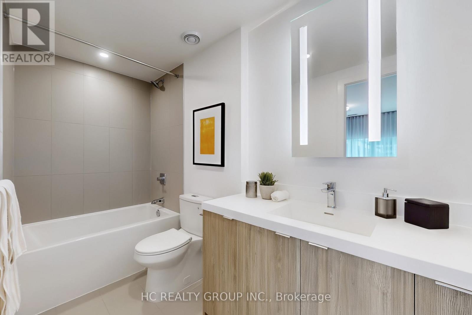 222 - 30 Inn On The Park Drive, Toronto, Ontario  M3C 0P7 - Photo 33 - C12701894