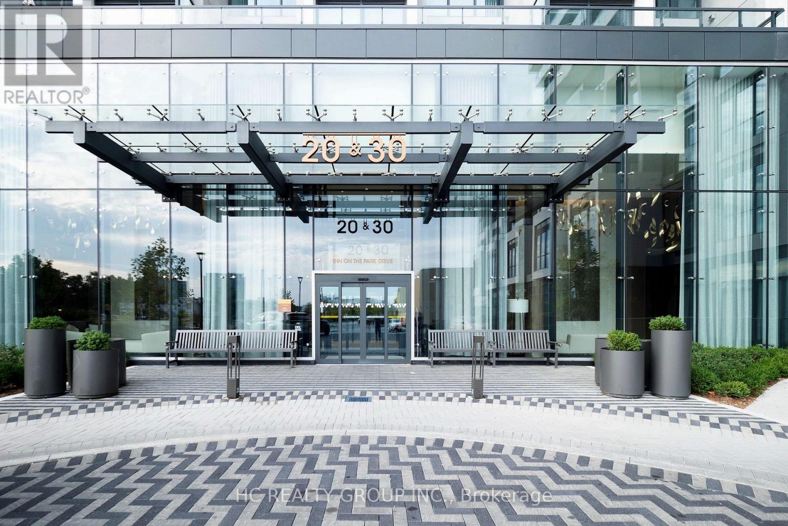 222 - 30 Inn On The Park Drive, Toronto, Ontario  M3C 0P7 - Photo 4 - C12701894