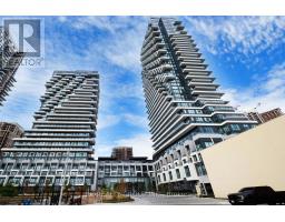 222 - 30 INN ON THE PARK DRIVE, Toronto, Ontario