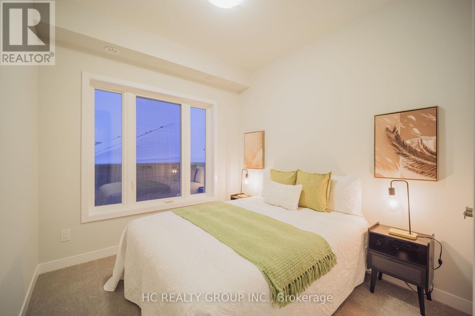 46 York Downs Boulevard, Markham, Ontario  L6C 3K3 - Photo 12 - N12701898