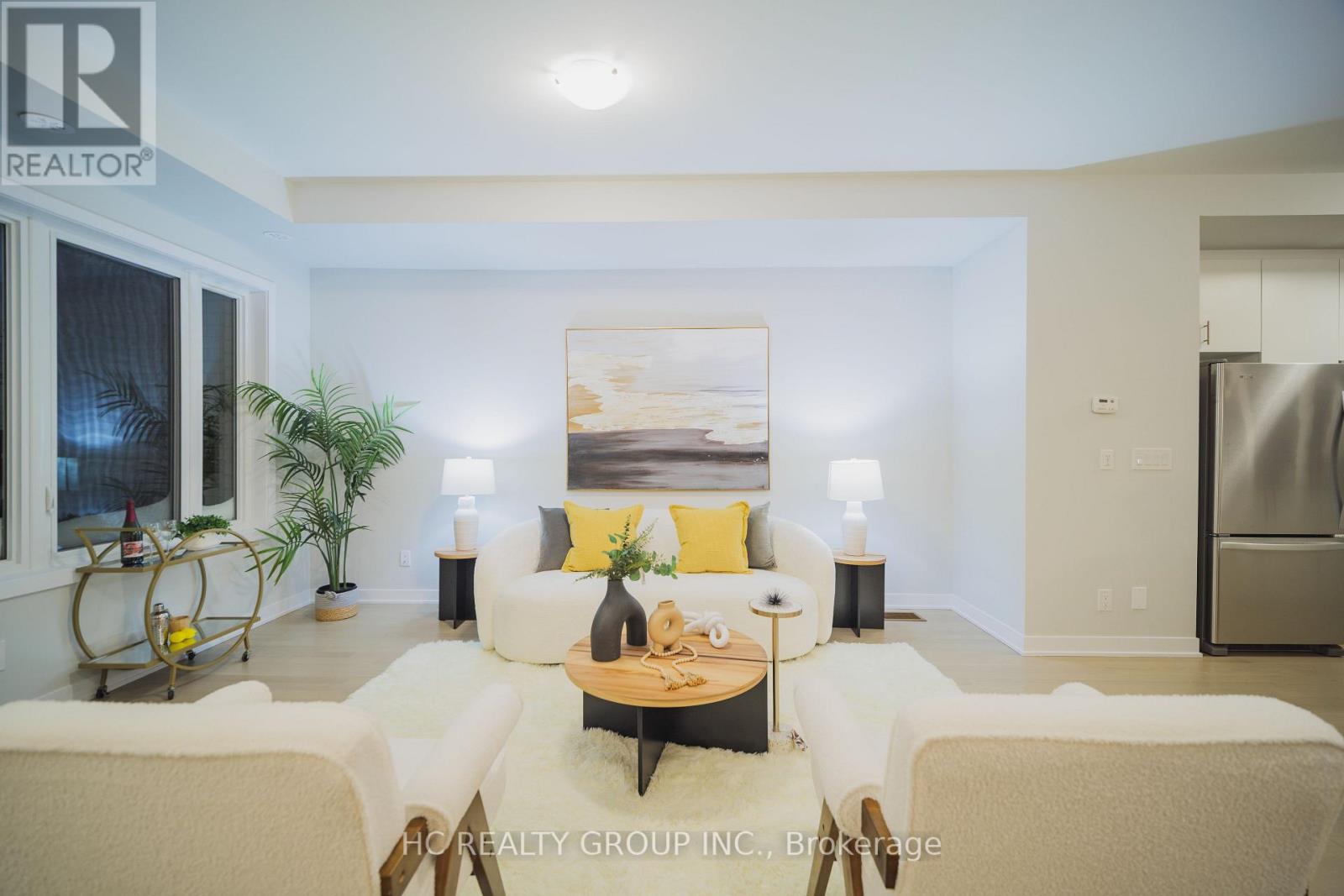 46 York Downs Boulevard, Markham, Ontario  L6C 3K3 - Photo 8 - N12701898