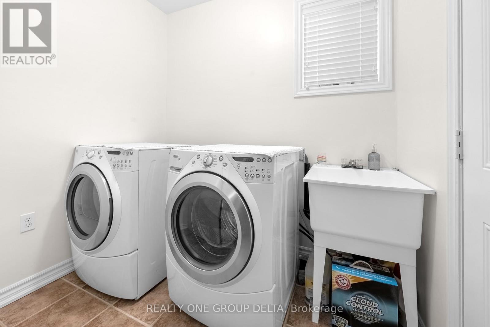 8 Charlemagne Avenue, Barrie, Ontario  L4M 0A9 - Photo 20 - S12701886