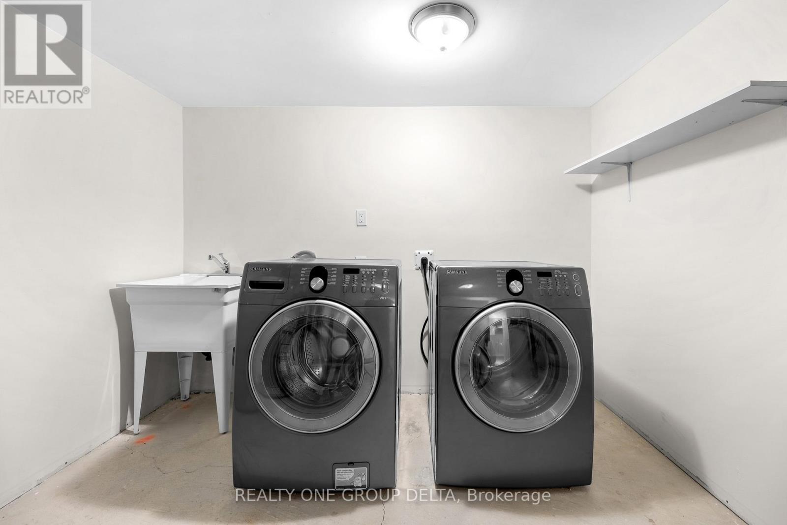 8 Charlemagne Avenue, Barrie, Ontario  L4M 0A9 - Photo 47 - S12701886