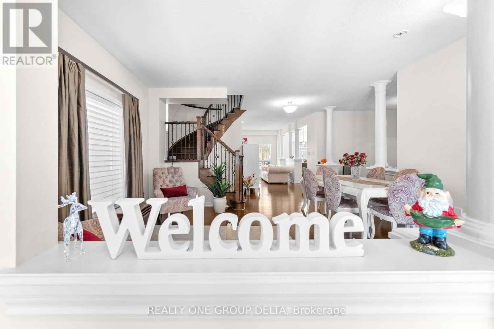 8 Charlemagne Avenue, Barrie, Ontario  L4M 0A9 - Photo 8 - S12701886