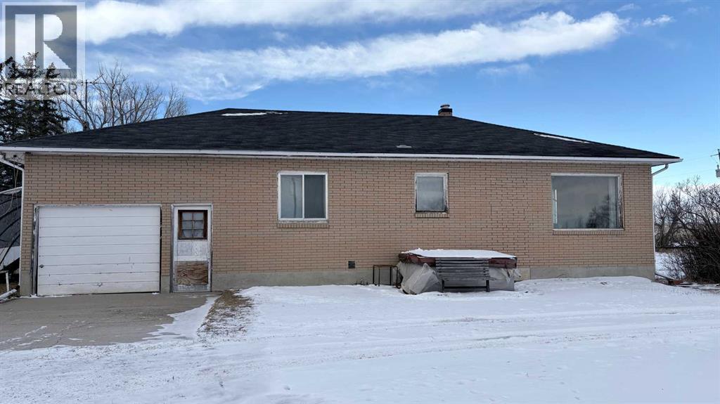 8029 Twp 102, Seven Persons, Alberta  T0K 1Z0 - Photo 1 - A2277832
