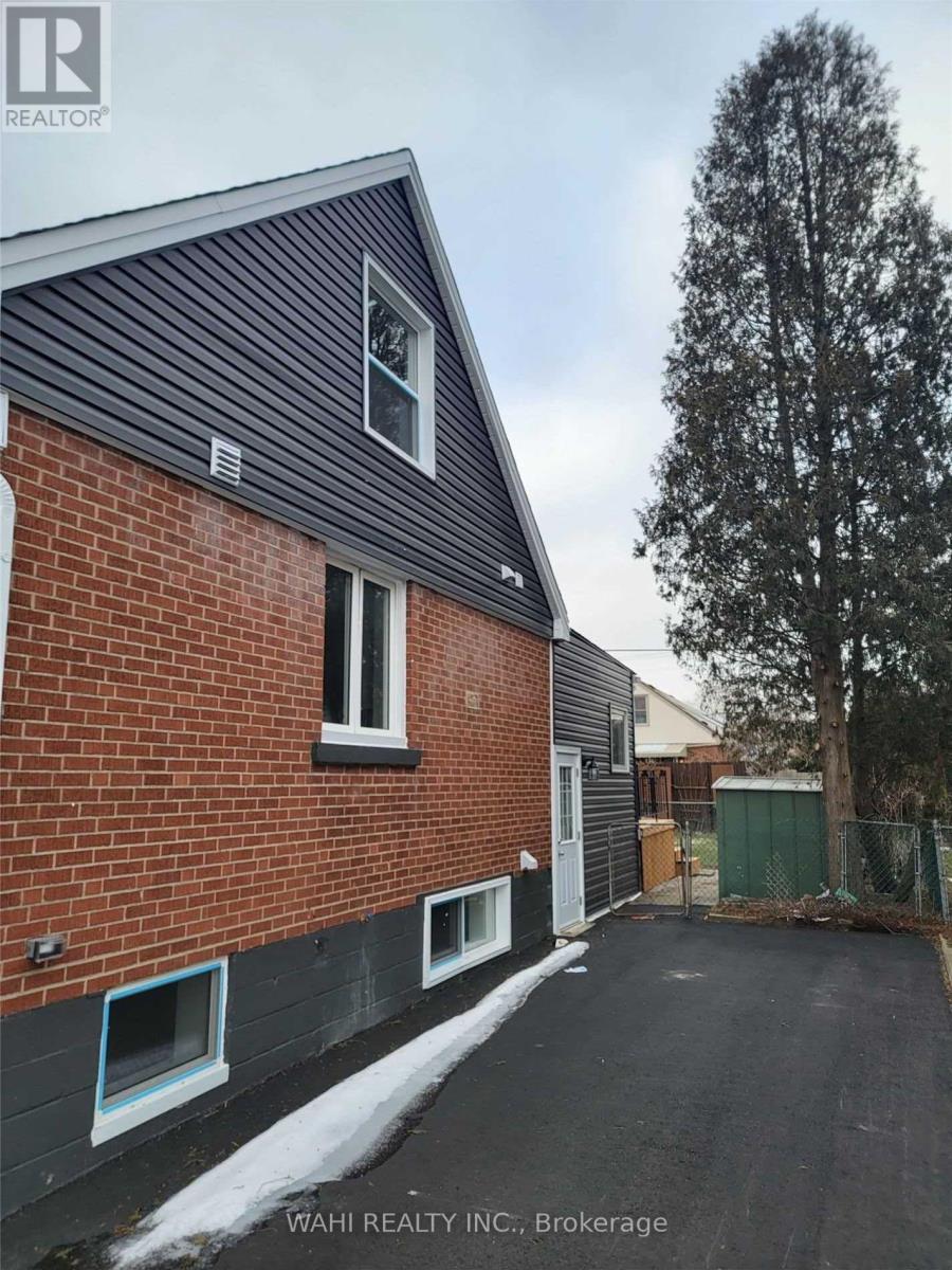 Upper - 108 Adair Avenue S, Hamilton, Ontario  L8K 3S5 - Photo 2 - X12701888