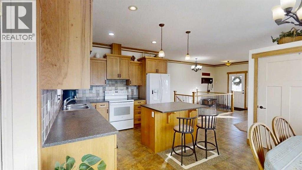 62072 Range Rd 215, Welling, Alberta  T0K 2N0 - Photo 12 - A2279711