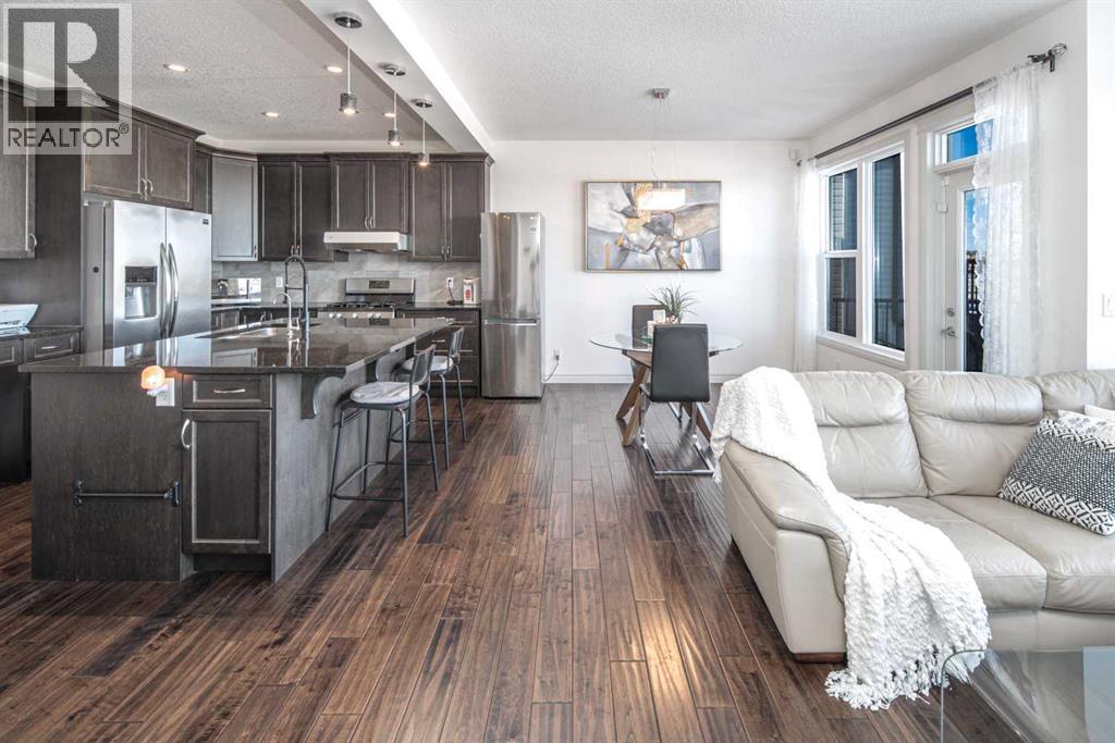 498 Sherwood Boulevard Nw, Calgary, Alberta  T3R 0Y6 - Photo 6 - A2278011