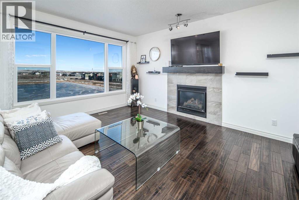 498 Sherwood Boulevard Nw, Calgary, Alberta  T3R 0Y6 - Photo 3 - A2278011