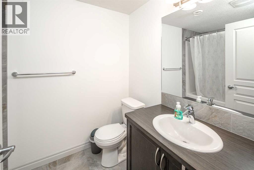 498 Sherwood Boulevard Nw, Calgary, Alberta  T3R 0Y6 - Photo 36 - A2278011