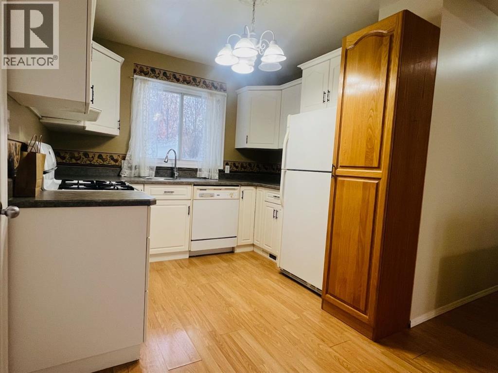 4516 46 Street, Camrose, Alberta  T4V 1G1 - Photo 4 - A2265289